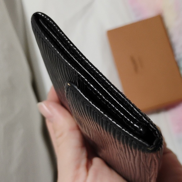 SALE! Authentic Louis Vuitton Black Epi Coin & Card Purse Vintage Wallet Unisex - Picture 5 of 13